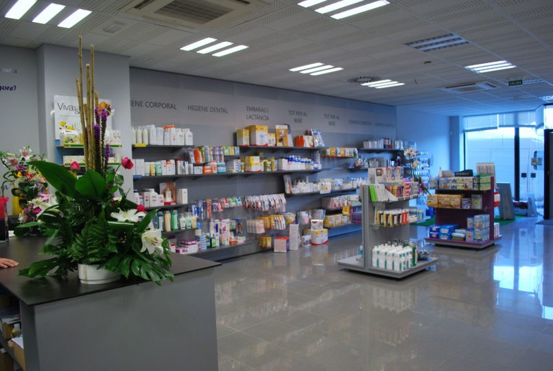 Farmacia Les Canyes