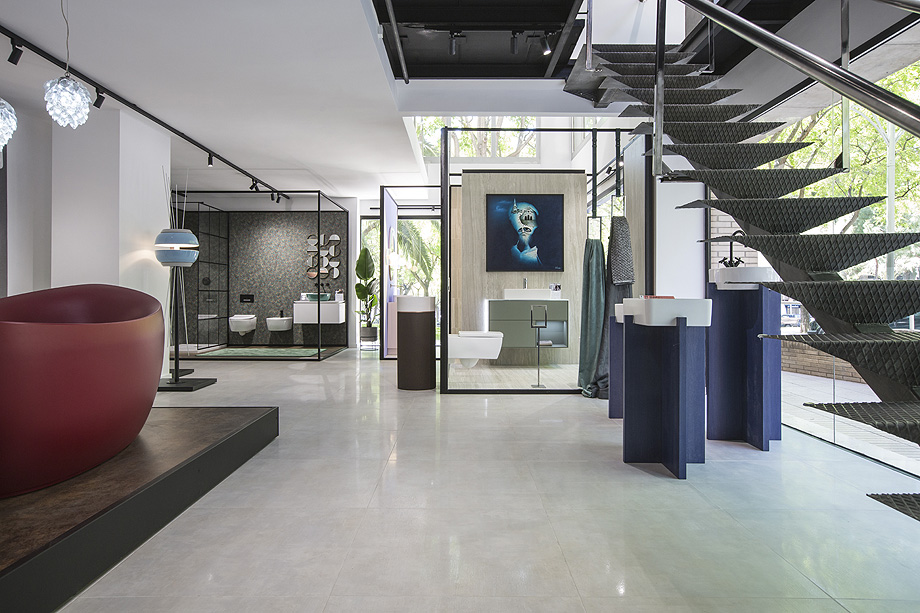 FUSTECMA colabora en la realización del showroom de VILLEROY & BOCH, premiado a mejor showroom del año por la revista INTERIORES